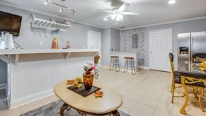 Interior - Cozy Georgia Apartment Near Theme Parks & Hiking! (Powder Springs)