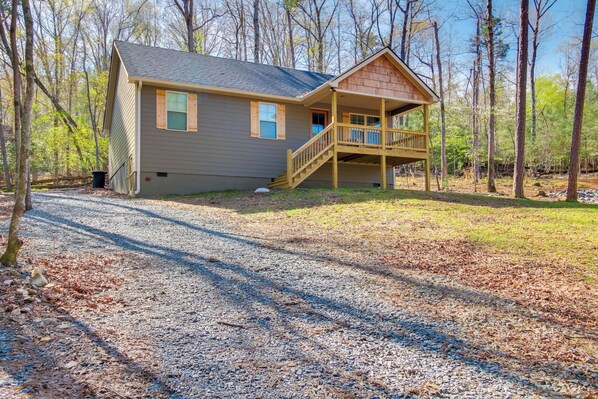 House (3 Bedrooms) | Front of property