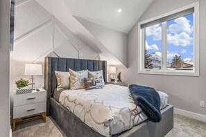 5 soveværelser, skrivebord, strygejern/strygebræt, weekendseng