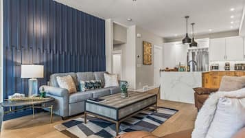 Fernseher, Kamin, Stereoanlage, Arbeitsbereiche