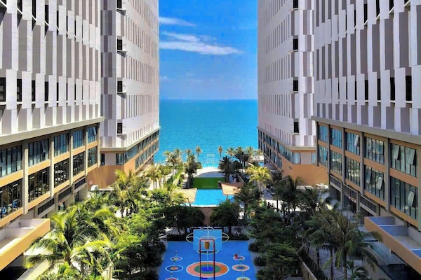 3 outdoor pools