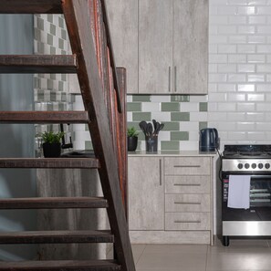 Deluxe Apartment | Private kitchen