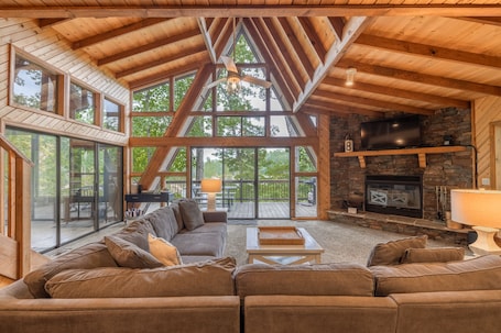 TV, fireplace. Lakefront Sanctuary by Innsbrook Vacations!