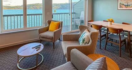 Orca Oasis Condo Stunning Views Over Discovery Bay