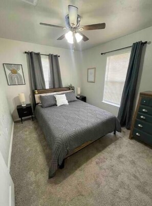 2 habitaciones, tabla de planchar con plancha y wifi gratis 