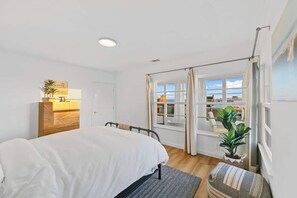 4 chambres, bureau, fer et planche à repasser, lit parapluie