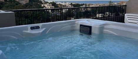 Penthouse Premium - bubbelpool - havsutsikt | Utsikt från rummet