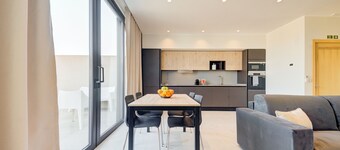 Mayfair by Premier Suites MT