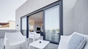 Loftsleilighet – panorama, spabadekar, sjøutsikt | Terrasse/patio