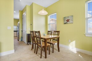Townhome, Multiple Beds, Patio, Garden View | Dining