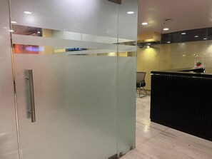 Reception - Hotel Consulate By BookMeriHotel (Kolkata)