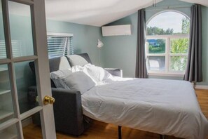 4 多间卧室、办公桌、WiFi、床单