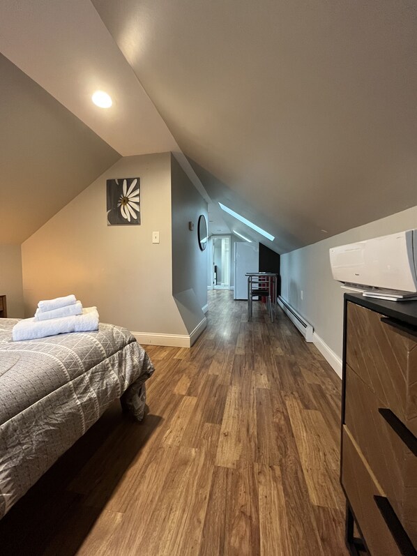 1 bedroom, desk, iron/ironing board, travel cot