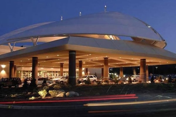 Ten minutes from Twin River Casino!