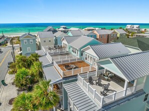 Terrace/patio - Spectacular 3br 4ba w/ Private Pool, 2 Min Walk to Beach - Sleeps 15! (Panama City Beach)