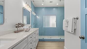 House, Multiple Beds, Pool Access, Partial Ocean View | Bathroom | Towels, toilet paper