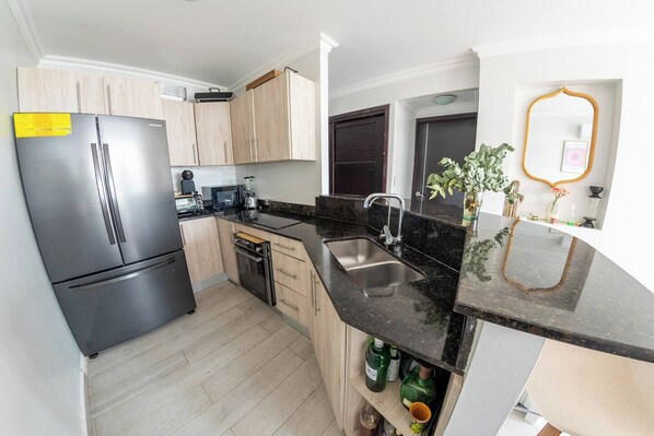 Fridge, microwave, oven, stovetop
