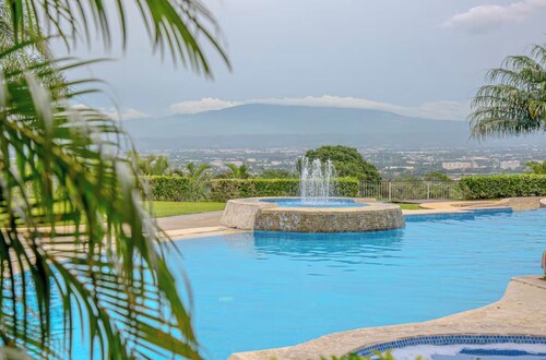 NEW! Chic & Unique: 1BR + Office, Patio, A/C,  Pools/2 Jacuzzis, Gym, Parking