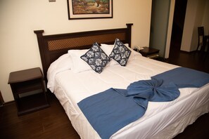 Deluxe Room, 1 Queen Bed