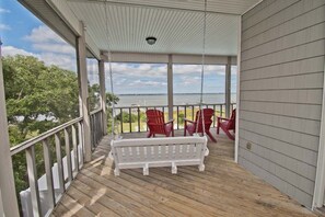 Property grounds - Witt's Inn, Soundfront House in Emerald Isle, NC! (Emerald Isle)