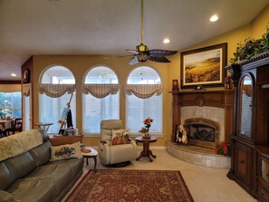 Living area - A well designed and gated home with panoramic views that is pet friendly. (Hesperia)