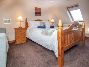 1 bedroom, free WiFi, bed sheets