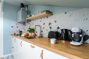 Mini-fridge, stovetop, dishwasher, toaster - Żoliborz Gdańska III (Warsaw)