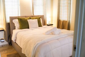 3 bedrooms, WiFi, bed sheets - Cozy retreat near best north beach n places of Puerto Rico. Work space, jacuzzi. (Hatillo)