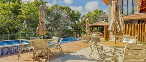 屋外ダイニングエリア