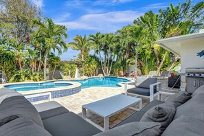 Terrace/patio - Oasis Villa By The Beach - with Heated Pool (Lauderdale-by-the-Sea)