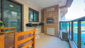 Dining - Brisa do Mar Apartment at Praia dos Anjos in Arraial do Cabo with Pool and Sauna (Vila Canaa Arraial do Cabo)