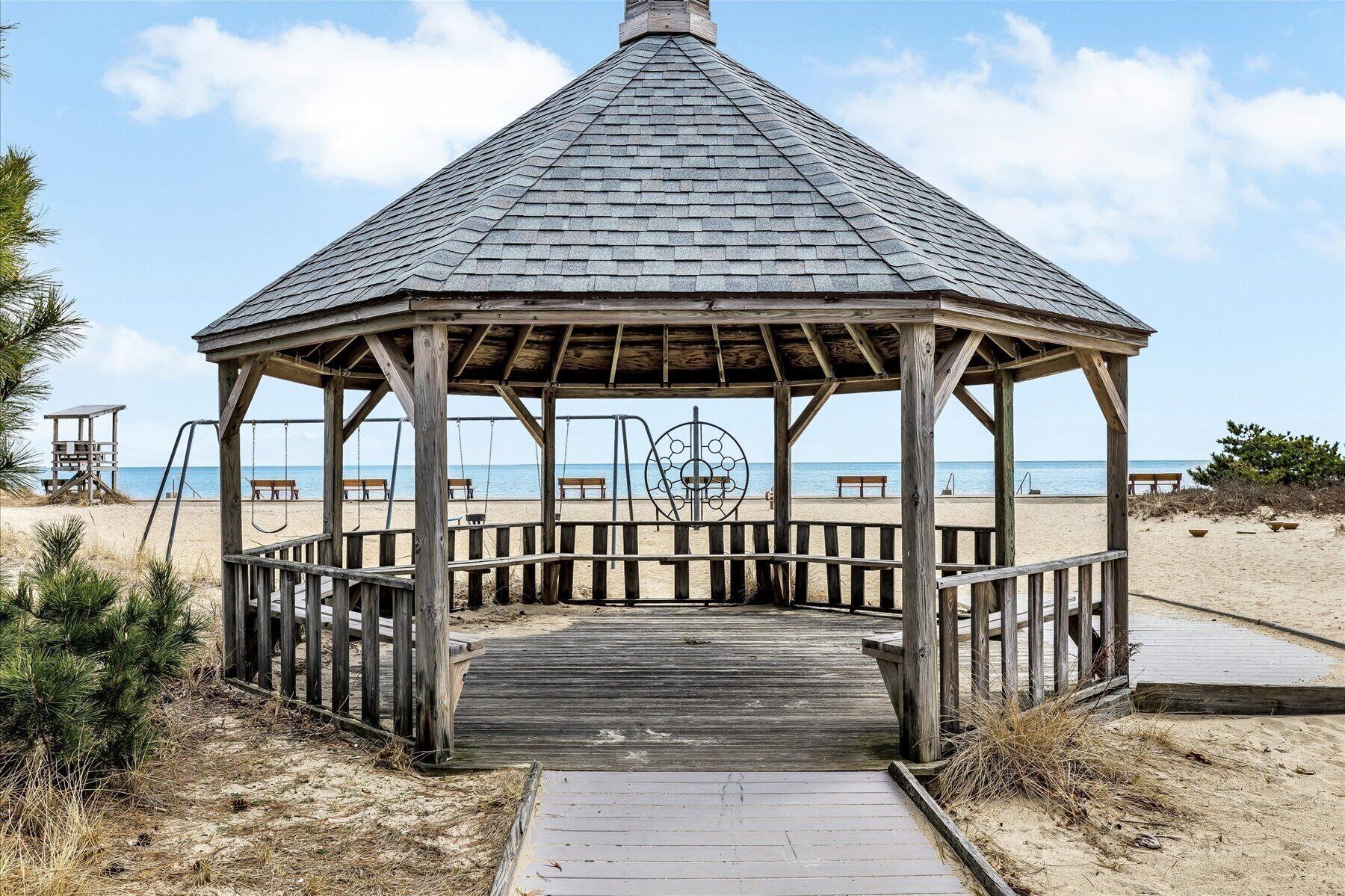 Beach nearby, sun-loungers