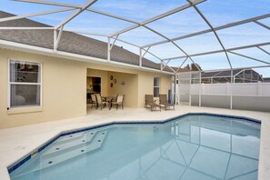 Beheizter Pool