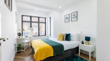 4 bedrooms, desk, iron/ironing board, free WiFi