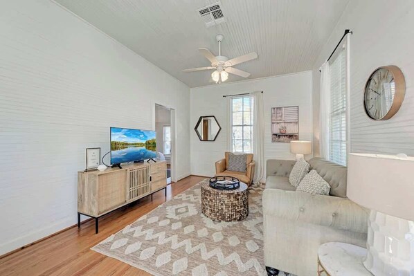 تلفزيون ذكي، كُتُب