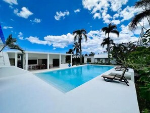 Pool - Villa with swimming pool in residence (Las Terrenas)