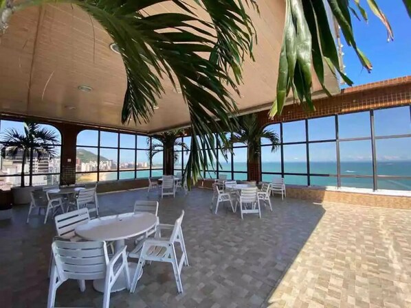 Outdoor dining - Paraíso de Frente Mar! (Praia da Costa Vila Velha)
