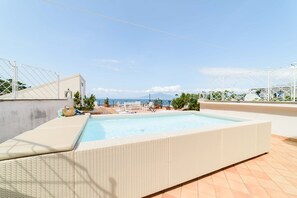 Pool - Estate4home - The Attic (Sorrento)