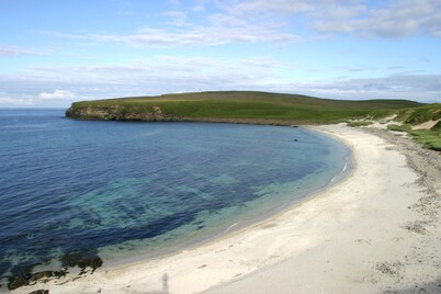 Luxury Self Catering Lodge Along NC500 - Indoor Private Swimming Pool & Sea View