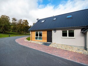 Exterior - 4 bedroom accommodation in Aviemore (Aviemore)