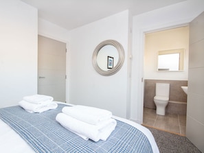 4 chambres, Wi-Fi gratuit, draps fournis