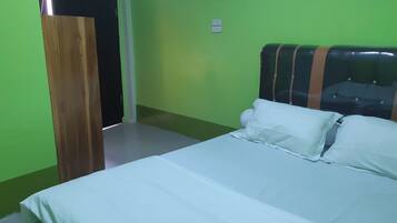 Standard Double Room | Desk, free WiFi, bed sheets