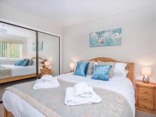 2 bedroom accommodation in Culloden