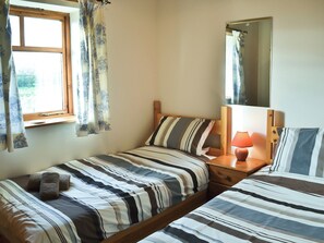 2 bedrooms, bed sheets