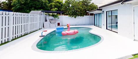 Outdoor pool, sun loungers