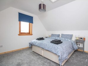 3 bedrooms, free WiFi, bed sheets