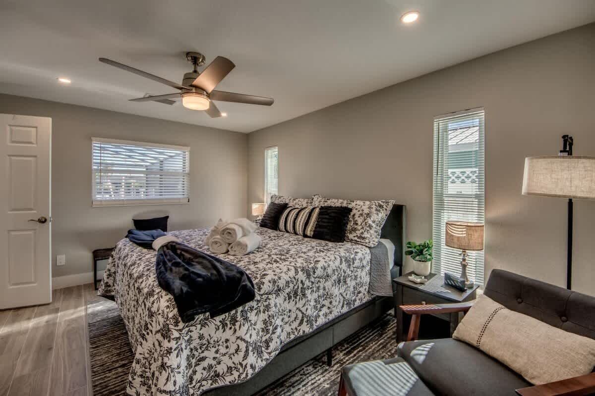 3 habitaciones, tabla de planchar con plancha y wifi gratis 