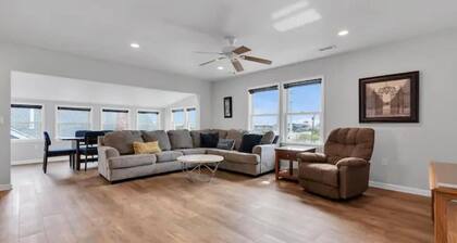Jersey Shore Getaway offers 2 HOMES for the price of one!!
