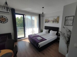 1 bedroom, iron/ironing board, WiFi, bed sheets