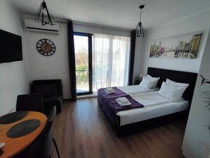 1 chambre, fer et planche à repasser, Wi-Fi, literie fournie